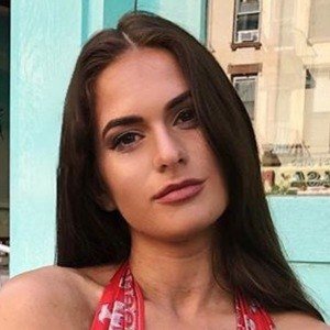 Veronnica Lynn, 29 (Instagram Star)