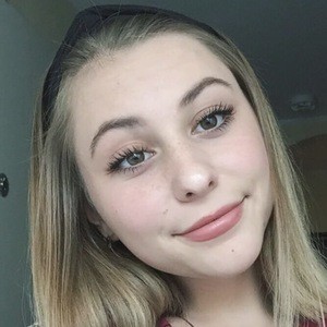 Verysmolkat, 22 (TikTok Star)