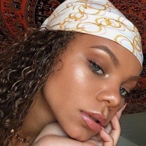 Viah Lee, 23 (YouTube Star)