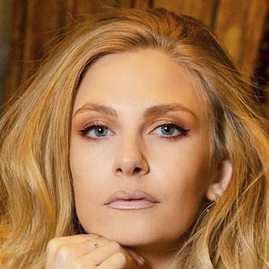 Vicki Manser image 4