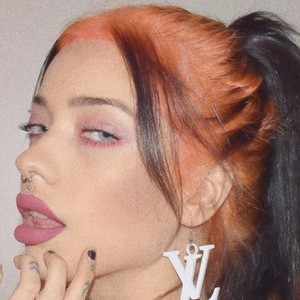 Vicky Balena, 23 (Instagram Star)
