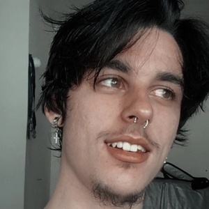 Victor Alois, 25 (Estrella de TikTok)