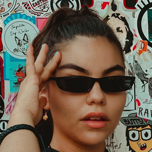 Victoria Carolina image 2