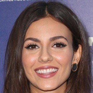 Victoria Justice, 32 (Nữ diễn viên truyền hình)