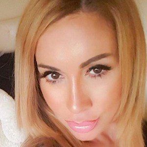 Victoria Lomba, 45 (Model)