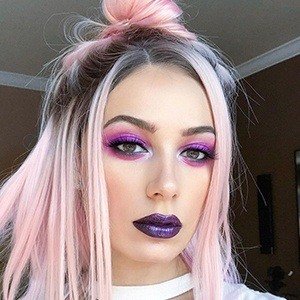 Victoria Lyn image 4