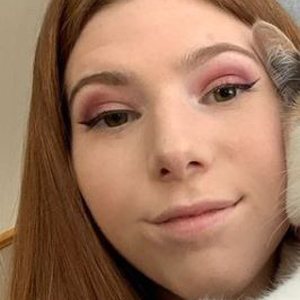 Victoria Raechel image 8