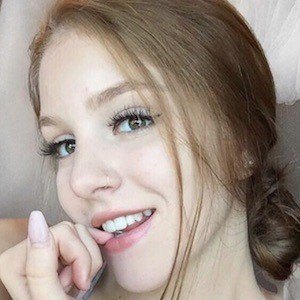 Victoria Samson, 24 (Star di YouTube)