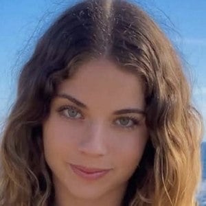 Victoria Xavier image 5