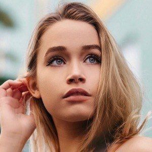 Vienna Kendall, 27 (Model)