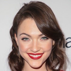 Violett Beane image 7