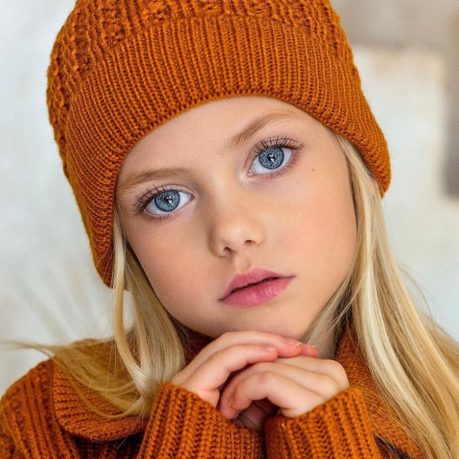 Violetta Antonova, 9 (Modella)