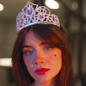 Vitória Castro, 27 (YouTube Star)