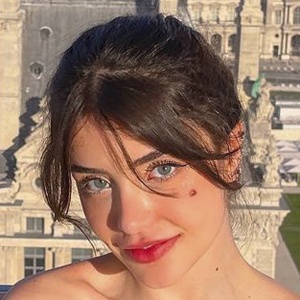 Vitória Castro, 27 (YouTube Star)