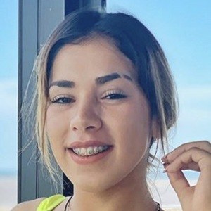 Vivi Casaman, 25 (Instagram Star)