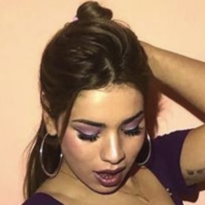 Vivi Casaman, 25 (Instagram Star)