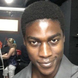 Vivi Devereaux, 39 (Attore di film)