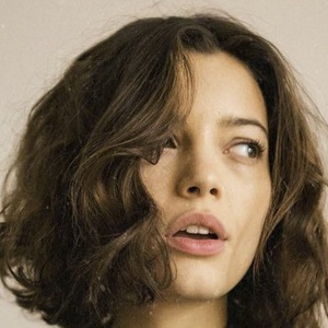 Vivi Koenig, 26 (Instagram Star)