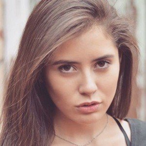 Viviana Alto, 28 (Instagram Star)