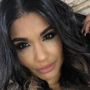 Viviana Belle Morales, 39 (Maquiador)