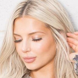 Viviana Volpicelli, 30 (Blogger)