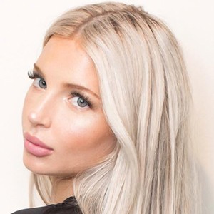 Viviana Volpicelli, 30 (Blogger)