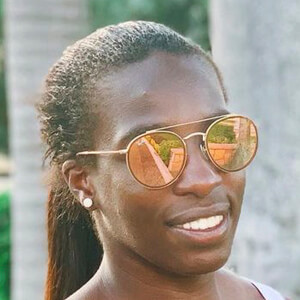 Viviane Asseyi, 31 (Giocatore di calcio)
