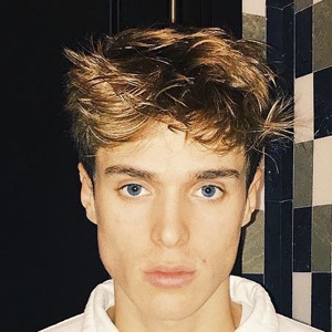 Vova Volinetts, 27 (Instagram明星)