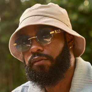 Wade Menendez, 42 (Nhà tạo mẫu)