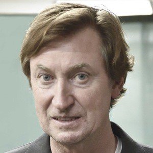 Wayne Gretzky, 64 (Un joueur de hockey)