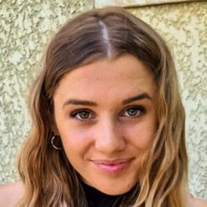 Weenzly, 25 (TikTok Star)