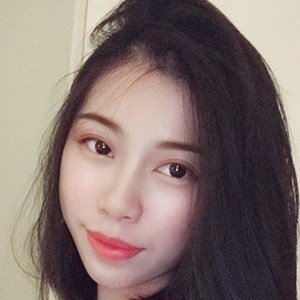 Wenxian Huang, 28 (Instagram Star)