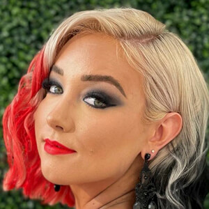 Whitney Wright image 6
