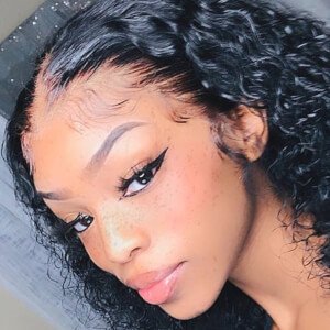Who Nia, 22 (TikTok Star)