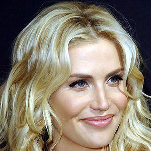 Willa Ford (Pop Singer) - Age, Birthday, Bio, Facts, Family, Net Worth