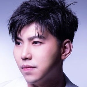 Wind Lee, 37 (Instagram Star)