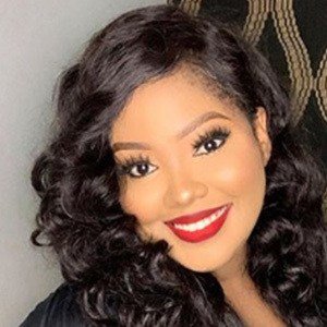 Winnie Leon, 32 (Instagram Star)