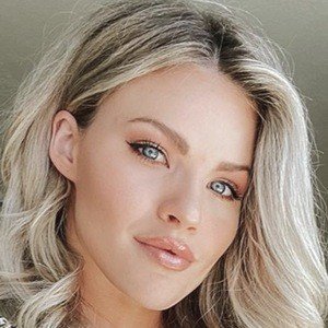 Celebrities born on October 17