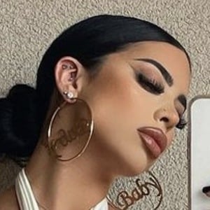 WowVal, 28 (Instagram Star)