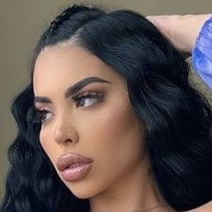 WowVal, 28 (Instagram Star)