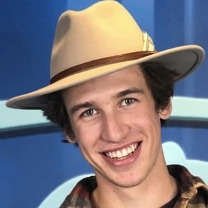 Wyatt Pike, 24 (Cantante rock)