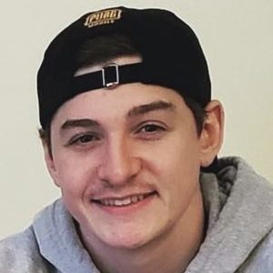 Wynnsanity, 30 (YouTube Star)