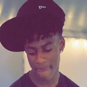 xclusive_maj, 24 (Instagram Star)