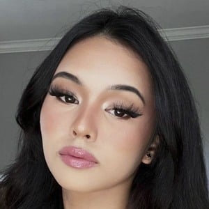 Xeriz Barcarse, 23 (Instagram Star)