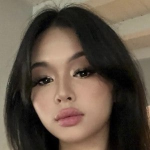 Xeriz Barcarse, 23 (Instagram明星)