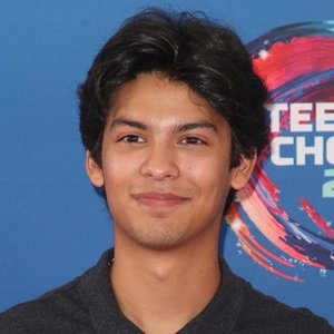 Xolo Maridueña, 24 (Ator de TV)