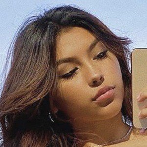 Yael Bernal, 22 (TikTok明星)