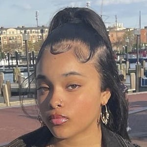 Yafavvv..Shorty, 18 (TikTok明星)