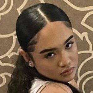 Yamilie Alonzo image 5