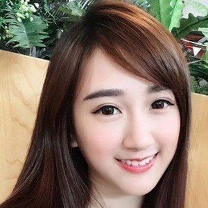 Yang Baobei, 31 (YouTube Star)